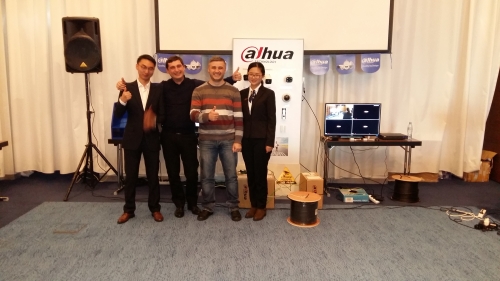 დაჰუა სემინარი წარომადგენლობასტან ერთად სერვისჯი